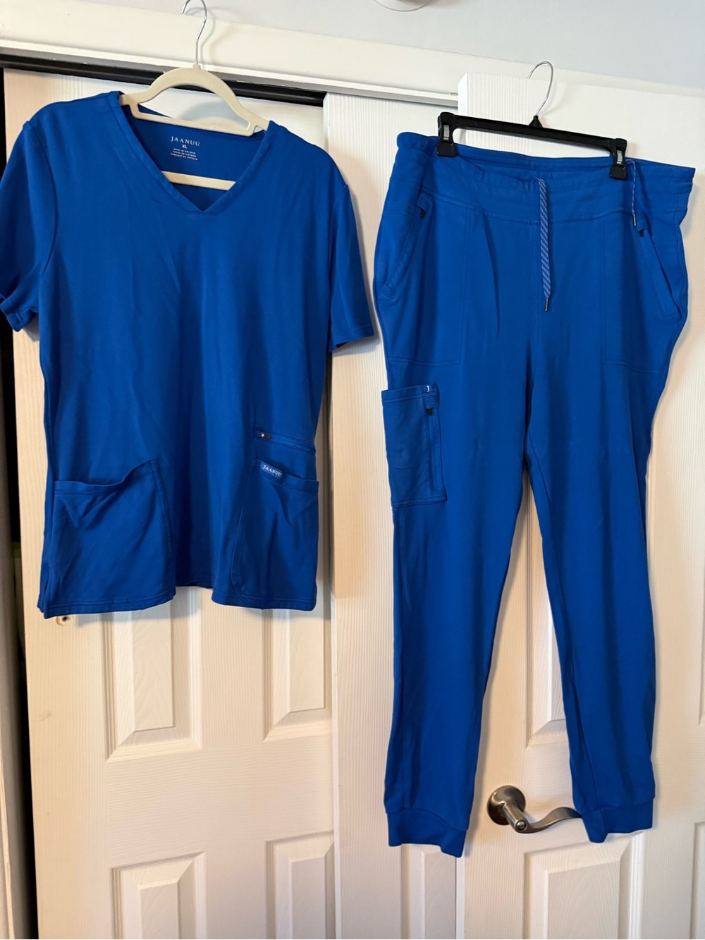 Jaanuu SpinRX scrubs